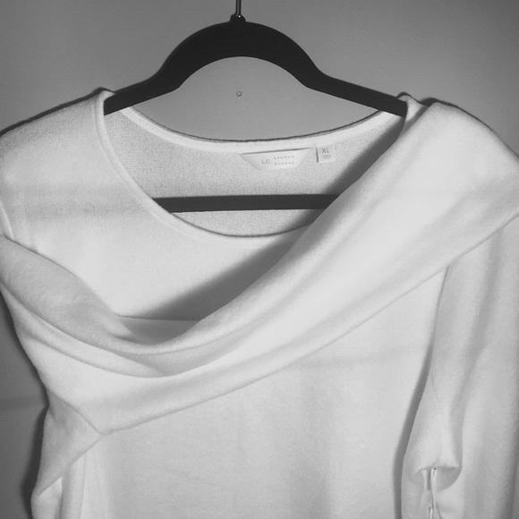 NWT white sweater - Picture 2 of 7